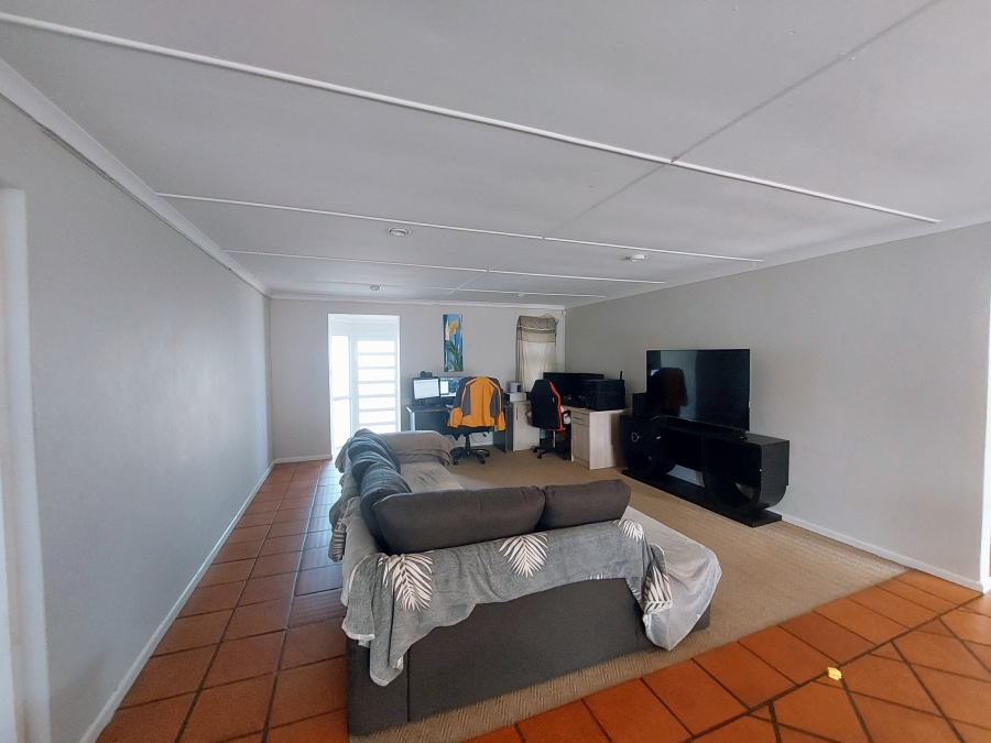 3 Bedroom Property for Sale in Denneoord Western Cape